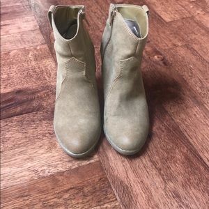 American Eagle Outfitters Shoes - American Eagle short nude booties American Eagle Outfitters Shoes - American Eagle short nude booties